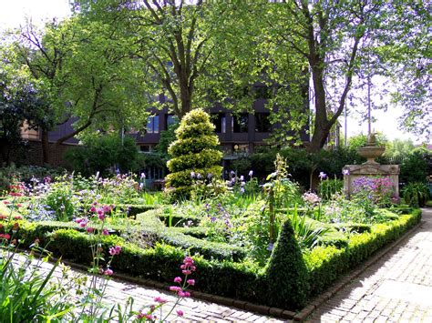 tudor knot garden